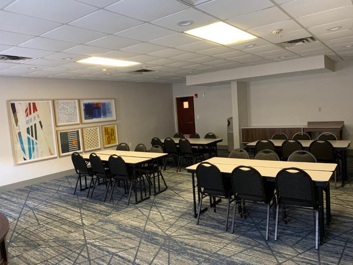 Express & West Point-fort Montgomery By Ihg Hotel 2*
