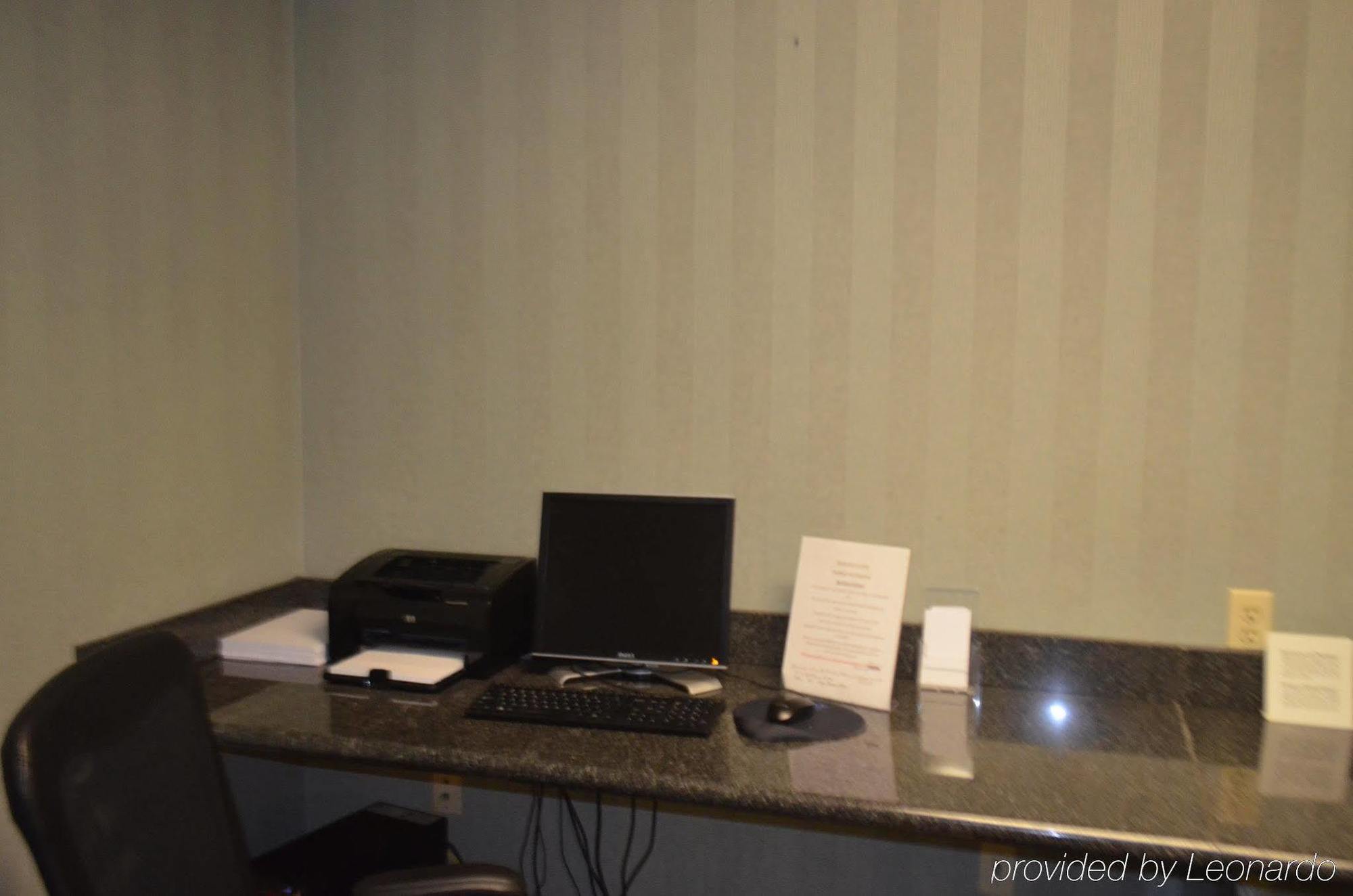 Express & West Point-fort Montgomery By Ihg Hotel 2*