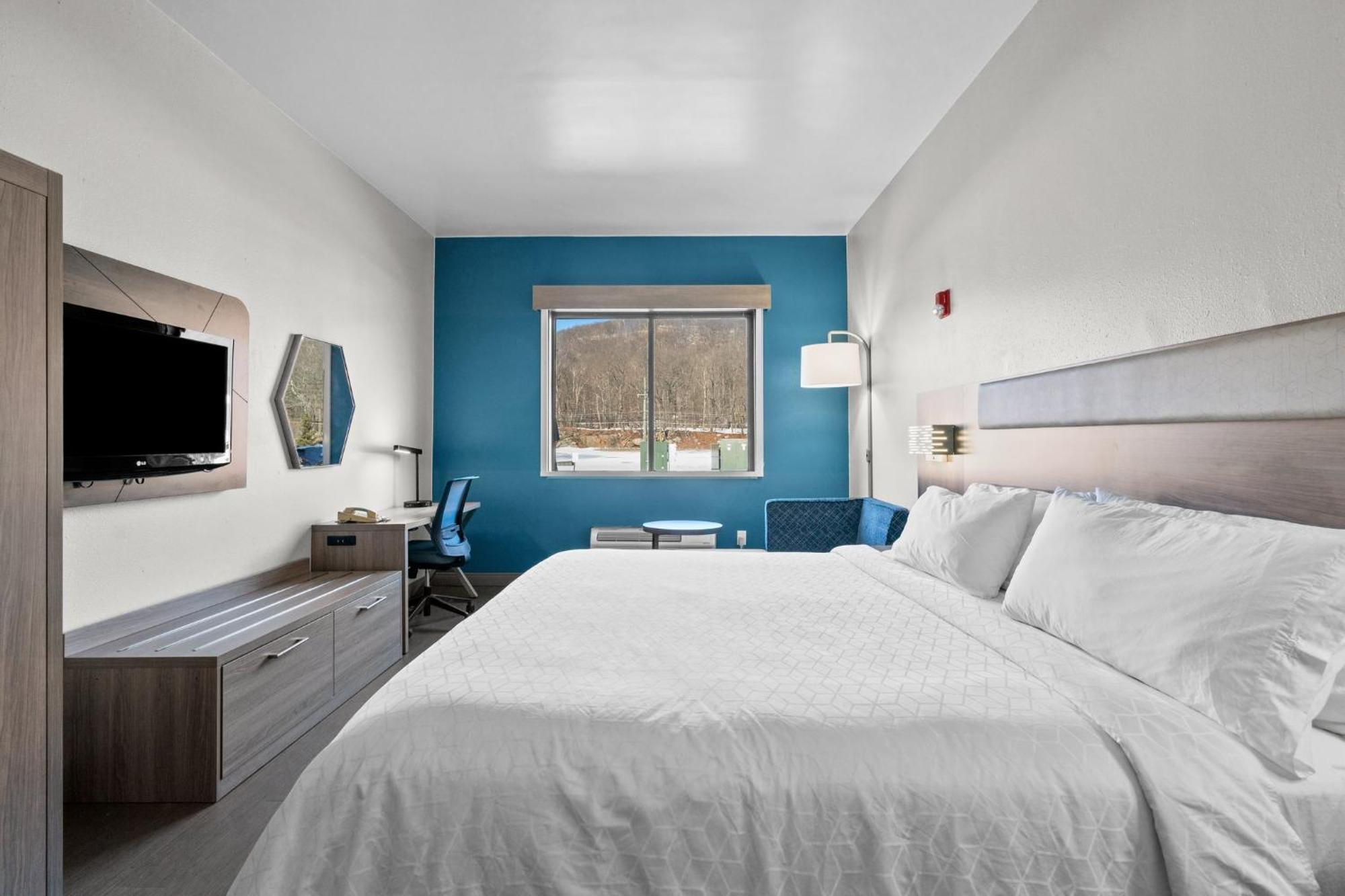 Express & West Point-fort Montgomery By Ihg
